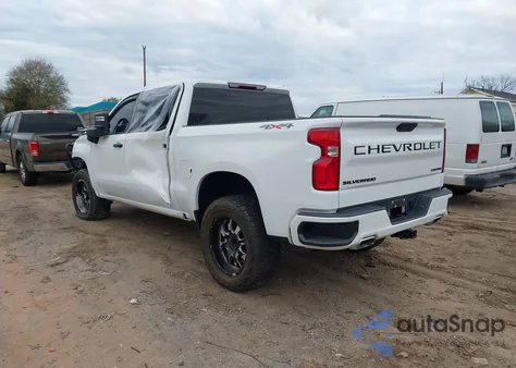 2021 Chevrolet Silverado 1500 4Wd Short Bed Custom из США, поврежденный, VIN 3GCUYBEF1MG349169